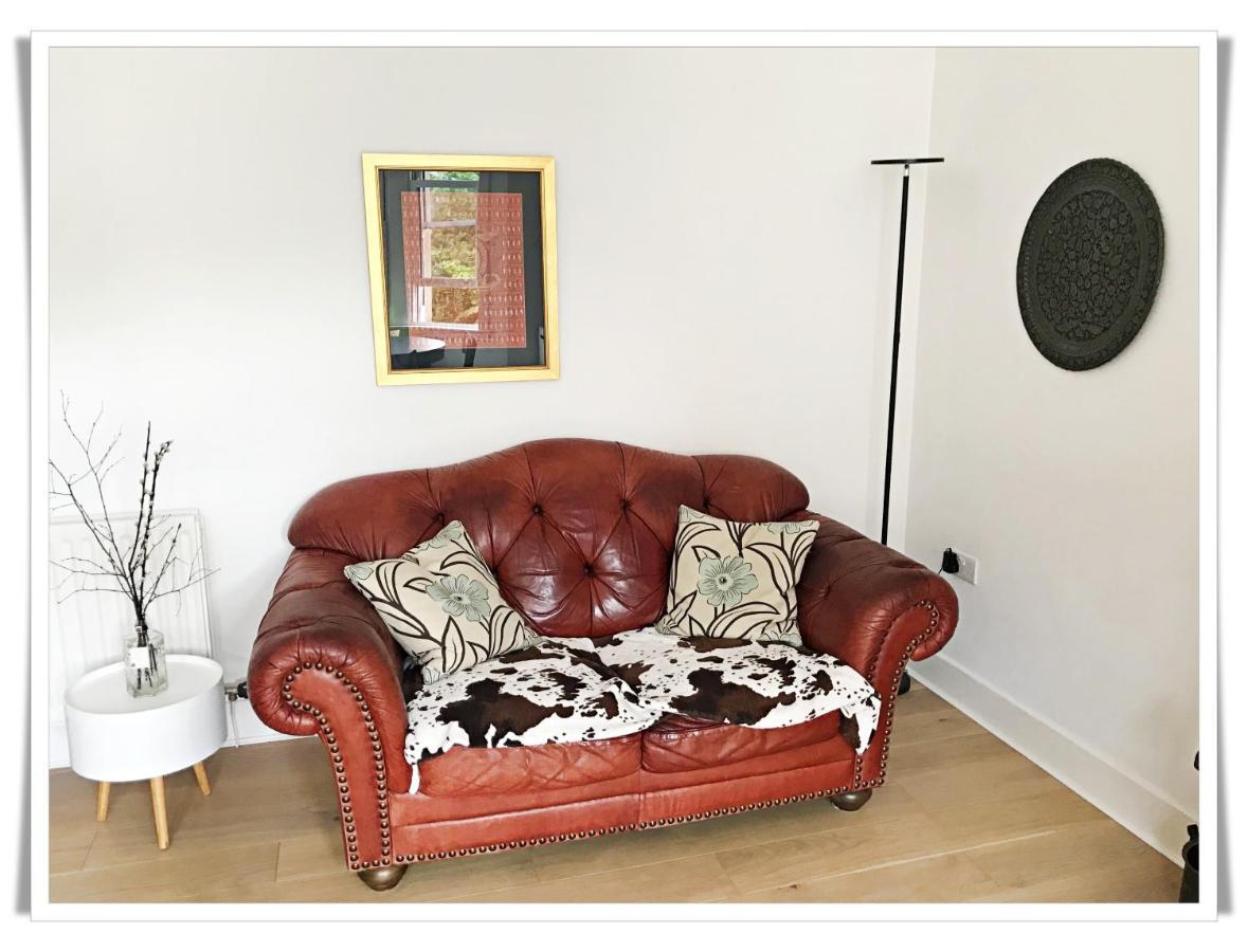 Spacious And Modern 2 Bedroom Flat Near The City Centre EDI Exterior foto